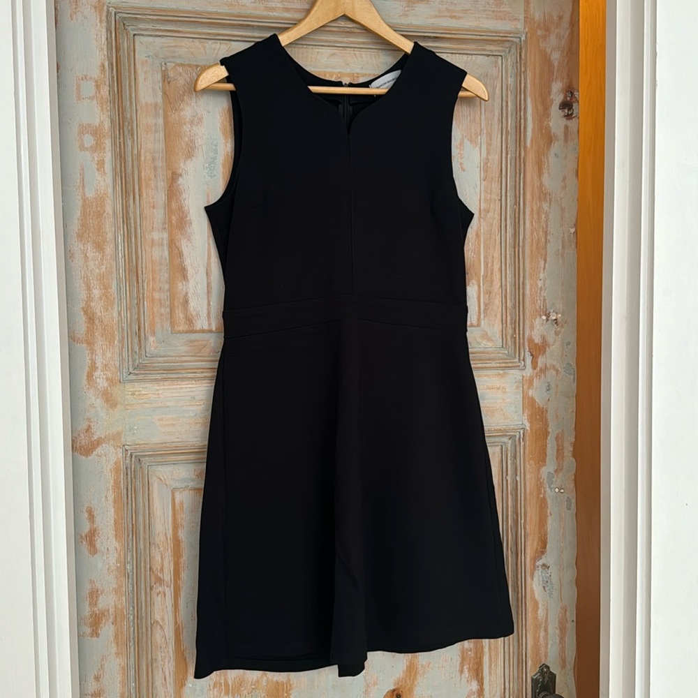 Francois Beauregard perfect LBD, size L & would fit a M too.